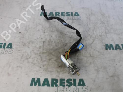 Used Ignition barrel PEUGEOT 206 Hatchback (2A/C) 1.4 16V (88 hp) 31466470