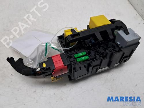 Fuse box PEUGEOT 308 SW II (LC_, LJ_, LR_, LX_, L4_) 1.6 BlueHDi 120 | BP31436675E1