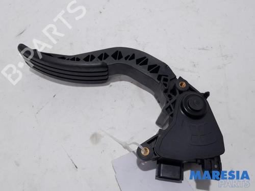 Used Electronic module RENAULT SCÉNIC III (JZ0/1_) 2.0 16V (JZ0G, JZ0P, JZ1E, JZ1P) (140 hp) 31447133