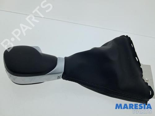 Gearknop Gearknop RENAULT CAPTUR I (J5_, H5_) 1.3 TCe 150 (J5NK, J5JS) (150 hp) 34007093 34007093