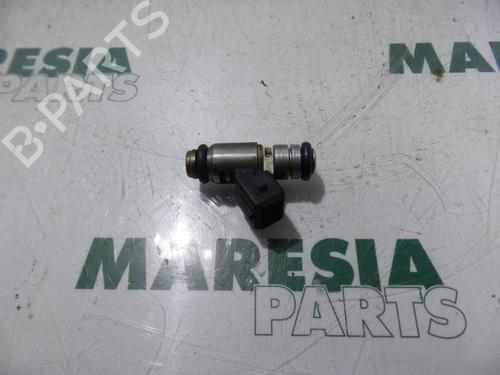 Used Injector FIAT PANDA (169_) 1.2 (169.AXB11, 169.AXB1A) (60 hp) 31403082