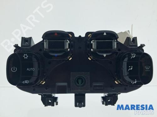 Used Climate control Climate control FIAT PANDA (312_, 319_) 0.9 (312PXN1A, 312PXN11) (80 hp) 33471184 33471184