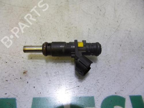 Used Injector PEUGEOT 5008 (0U_, 0E_) 1.6 16V (120 hp) 31507479