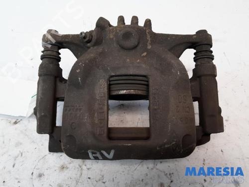 Used Right front brake caliper NISSAN NV300 Van (X82) 1.6 dci 125 (125 hp) 31431412