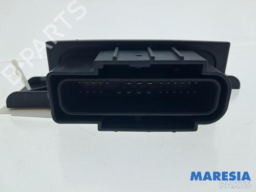 Used Lights ECU Lights ECU OPEL ADAM (M13) 1.0 (90 hp) 33432845 33432845