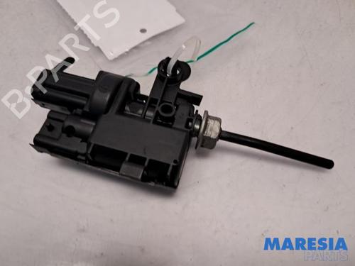 fuel-door-actuator-renault-megane-cc-ez01_-2010-2011-2012-2013-2014-2015-31416119 main image