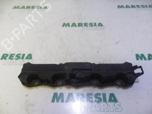 Used Valve cover PEUGEOT 307 (3A/C) 1.6 16V (109 hp) 31502488
