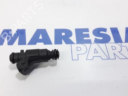 Used Injector FIAT GRANDE PUNTO (199_) 1.4 16V (199BXG1B, 199AXG1B) (95 hp) 31448024