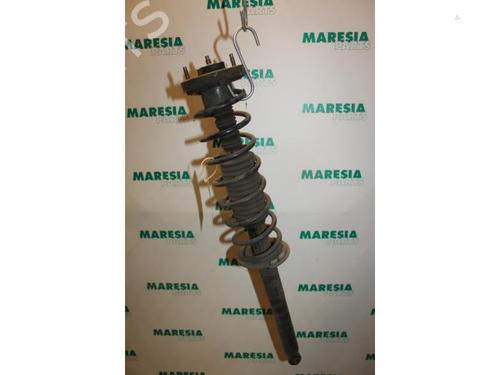 Used Left rear shock absorber Left rear shock absorber RENAULT TWINGO I (C06_) 1.2 (C066, C068) (58 hp) 31536838 31536838