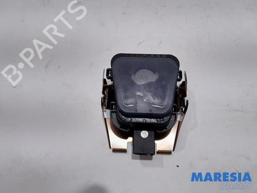 Used Electronic sensor PEUGEOT 208 I (CA_, CC_) 1.6 THP (156 hp) 31498024