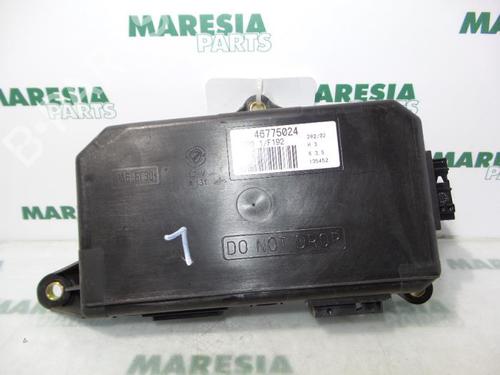 Used Control unit Control unit FIAT STILO (192_) 1.8 16V (192AXC1A, 192BXC1A) (133 hp) 31487401 31487401