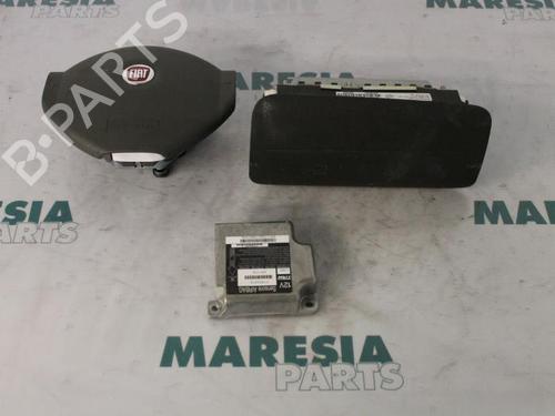 Used ECU airbags FIAT PANDA (169_) 1.2 (169.AXB11, 169.AXB1A) (60 hp) 31497592