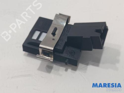 Used Electronic sensor PEUGEOT 2008 II (UD_, US_, UY_, UJ_, UR_, UC_) e-2008 (UKZKXZ) (136 hp) 31485271