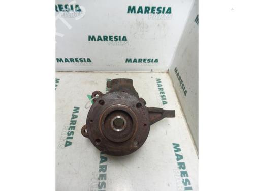 Used Left front steering knuckle PEUGEOT 206 Hatchback (2A/C) 1.9 D (69 hp) 31390711