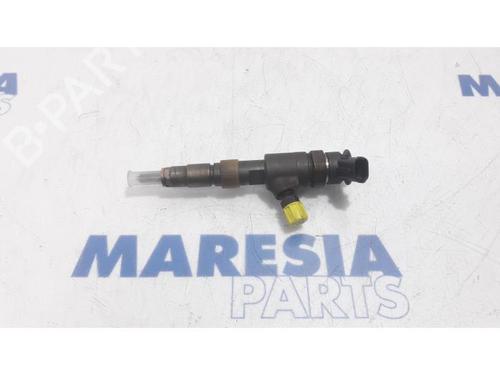 Used Injector PEUGEOT EXPERT Van (VF3A_, VF3U_, VF3X_) 1.6 HDi 90 8V (90 hp) 31533091