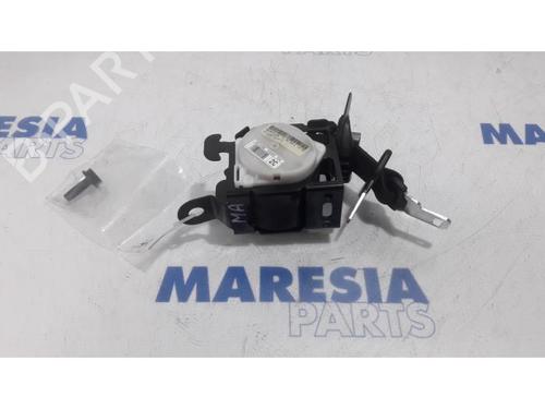Sikkerhedssele bag midten CITROËN C4 Picasso II 1.6 HDi / BlueHDi 115 (115 hp) 31405241