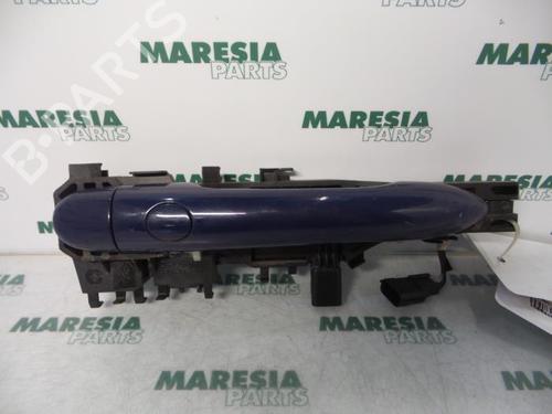 front-right-exterior-door-handle-renault-grand-scenic-ii-jm01_-2004-2005-2006-2007-2008-2009-31442061 main image