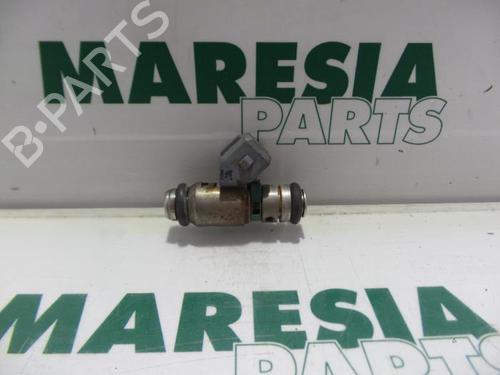 injector-renault-espace-iii-je0_-1996-1997-1998-1999-2000-2001-2002-31398456 main image