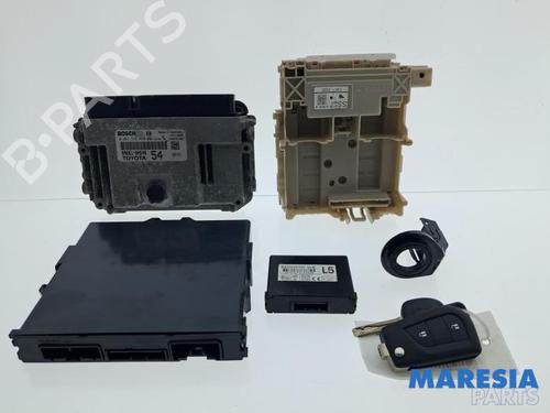 Used Engine control unit (ECU) PEUGEOT 108 1.0 VTi (69 hp) 33054977