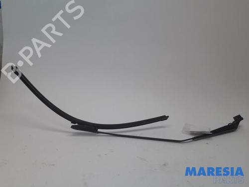 Used Front windshield wiper arm RENAULT SCÉNIC III (JZ0/1_) 2.0 16V (JZ0G, JZ0P, JZ1E, JZ1P) (140 hp) 31478096