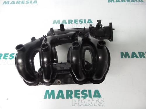 Used Injection rail RENAULT CLIO II (BB_, CB_) 1.2 (BB0A, BB0F, BB10, BB1K, BB28, BB2D, BB2H, CB0A,... (58 hp) 31472474