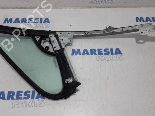 Vidro triangular frente direito Vidro triangular frente direito PEUGEOT 307 CC (3B) 2.0 16V (140 hp) 31502586 31502586