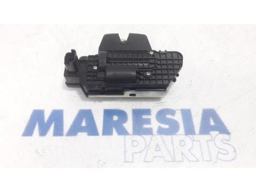 Used Electronic module PEUGEOT 3008 I MPV (0U_) 1.6 VTi (120 hp) 31496821