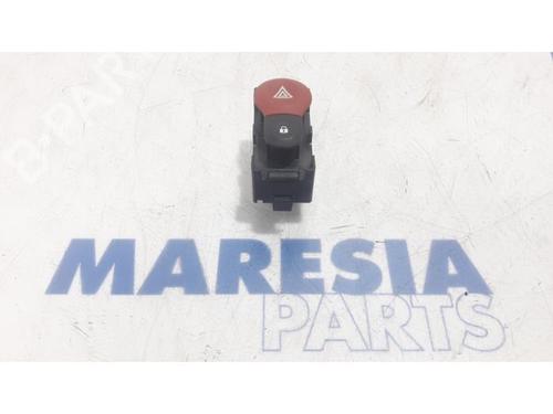 warning-switch-renault-kangoo-grand-kangoo-ii-kw01_-2008-31442873 main image