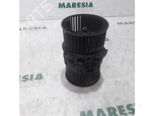 Used Heater blower motor RENAULT GRAND SCÉNIC III (JZ0/1_) 1.5 dCi (JZ09, JZ0D, JZ10, JZ14, JZ1G, JZ29, JZ2C) (110 hp) 31408882