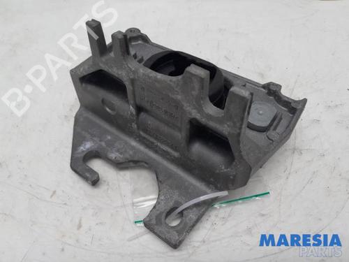Used Gearbox mount RENAULT CLIO IV Grandtour (KH_) 0.9 TCe 90 (90 hp) 31505136