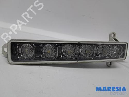 Used Right daytime light PEUGEOT 308 SW II (LC_, LJ_, LR_, LX_, L4_) 1.6 BlueHDi 120 (120 hp) 31521019