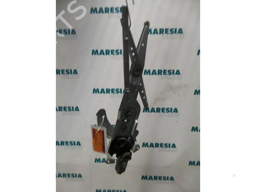 front-right-window-mechanism-renault-kangoo-express-fc01_-1997-31518463 main image