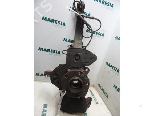 Used Right front steering knuckle ALFA ROMEO 156 Sportwagon (932_) 1.9 JTD 16V (932BXE00) (140 hp) 31515242