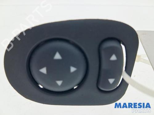 Used Mirror switch Mirror switch FIAT 500 C (312_) 0.9 (312AG1A) (86 hp) 33832609 33832609