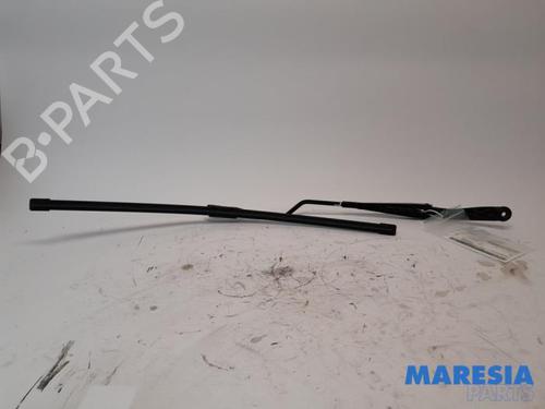 front-windshield-wiper-arm-fiat-punto-evo-199_-2008-31488074 main image