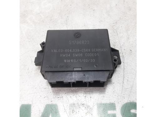 Used Electronic module FIAT 500 (312_) 1.2 (312AXA1A) (69 hp) 31504137