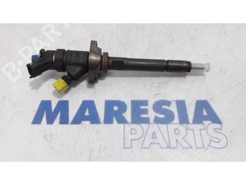 Used Injector PEUGEOT PARTNER Box Body/MPV 1.6 HDi (75 hp) 31461740