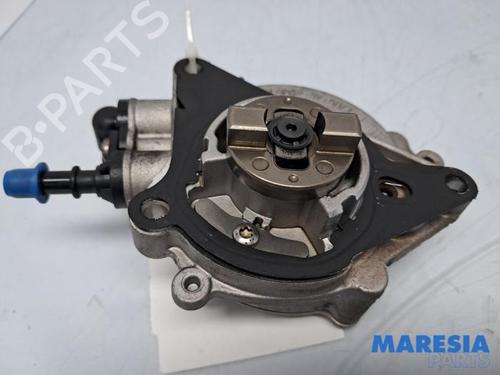 Used Vacuum pump PEUGEOT 308 SW II (LC_, LJ_, LR_, LX_, L4_) 1.2 THP 130 (131 hp) 31477898
