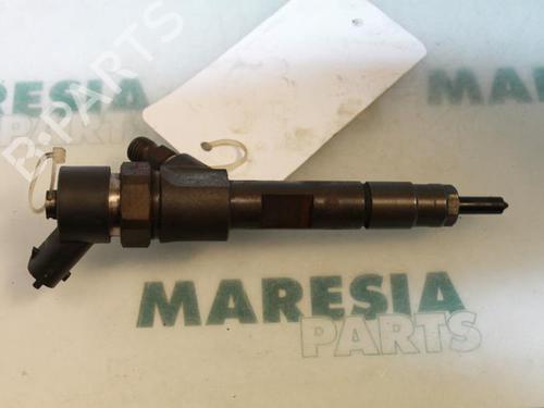 injector-renault-laguna-ii-bg01_-2001-2002-2003-2004-2005-2006-2007-31429647 main image