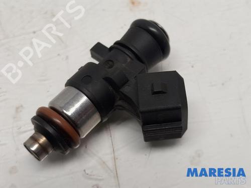 Used Injector RENAULT TWINGO II (CN0_) 1.2 16V (CN0K, CN0V, CN0A) (76 hp) 31505806