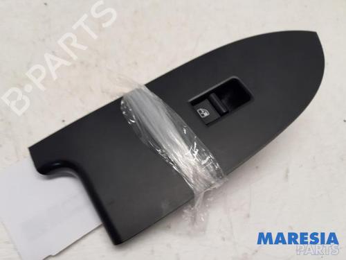 switch-alfa-romeo-giulietta-940_-2010-2011-2012-2013-2014-2015-2016-2017-2018-2019-2020-31504848 main image