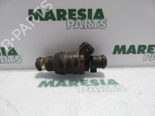 Used Injector PEUGEOT 406 Break (8E/F) 1.8 16V (110 hp) 31466128
