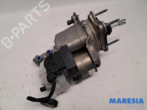 Used Servo brake RENAULT ARKANA I (LCM_, LDN_) 1.6 E-TECH 145 (LDMU) (143 hp) 31491362