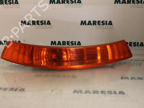 Used Right front indicator RENAULT TRAFIC II Van (FL) 1.9 dCi 100 (FL0C, FL0K, FL0B) (101 hp) 31517277