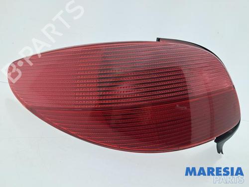 Used Left taillight Left taillight PEUGEOT 206 CC (2D) 1.6 16V (2DNFUF, 2DNFUR) (109 hp) 35820735 35820735