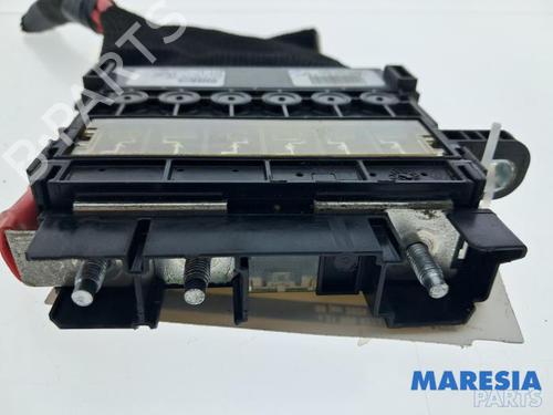 Fuse box RENAULT MEGANE IV Hatchback (B9A/M/N_) 1.6 TCe 205 (B9MV) | BP36420602E1 - Image 2