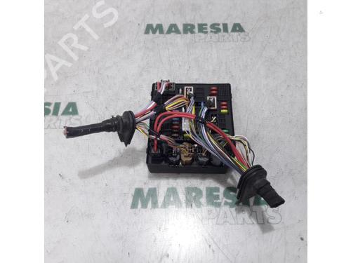 Used Fuse box RENAULT SCÉNIC III (JZ0/1_) 2.0 16V (JZ0G, JZ0P, JZ1E, JZ1P) (140 hp) 31414359