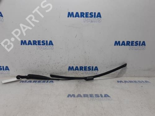 front-windshield-wiper-arm-fiat-500-312_-2007-31463454 main image