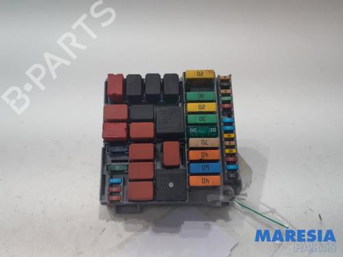 Used Fuse box FIAT 500 (312_) 1.2 (312AXA1A) (69 hp) 31529497