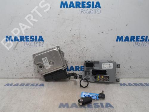 Used Engine control unit (ECU) FIAT 500 (312_) 0.9 (312AXG1A, 312.AXG11) (86 hp) 31442079